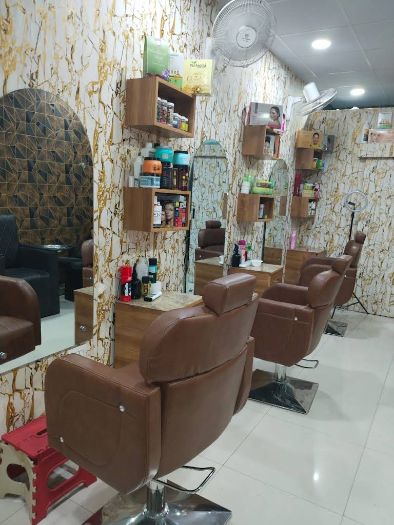 Salon Image 9